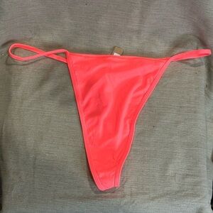 Nwt Skims Limited Edition color: Nectarine - Fits Everybody Thong Panty Sz 4X